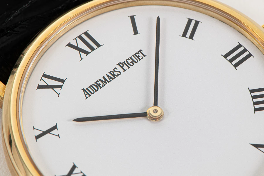 Dress Watch Ref. 14787.0.002 in 18k Yellow Gold