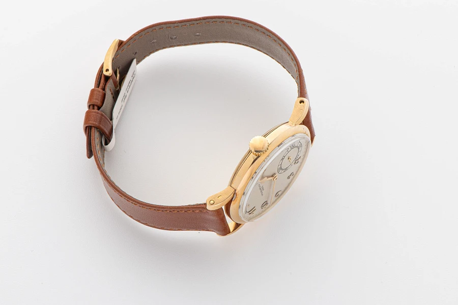 Incredibly Rare Calatrava Ref. 1504 in 18K Yellow Gold