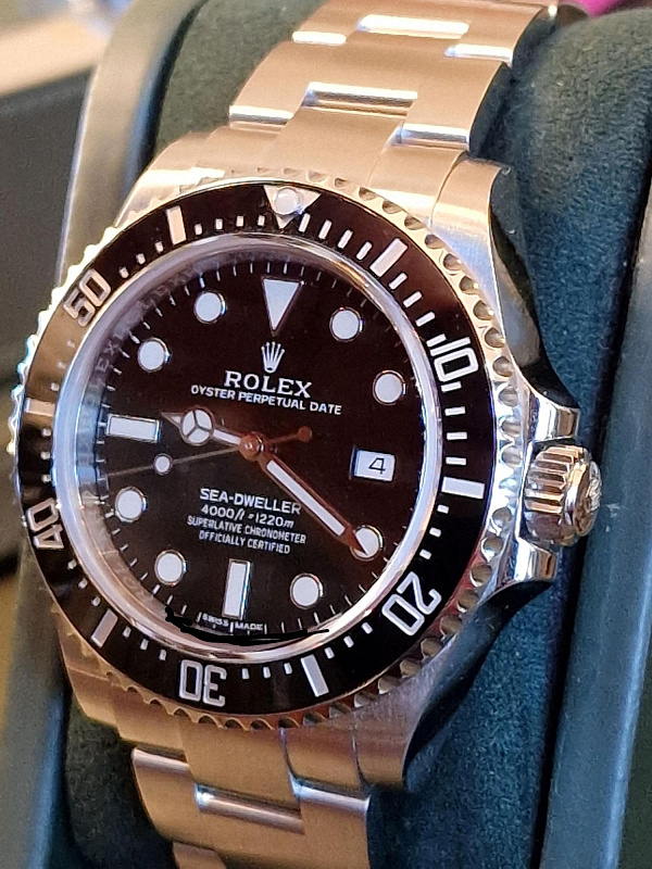 Sea-Dweller 4000ft 116600 Black Dial