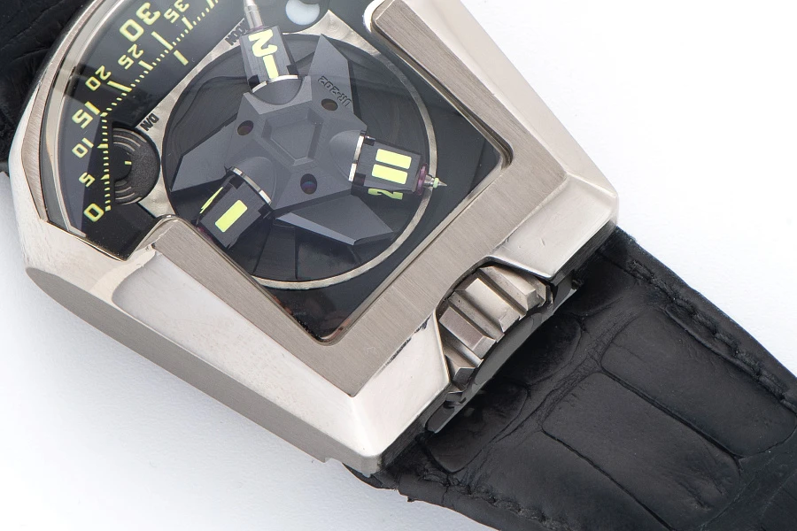 UR202 18K White Gold