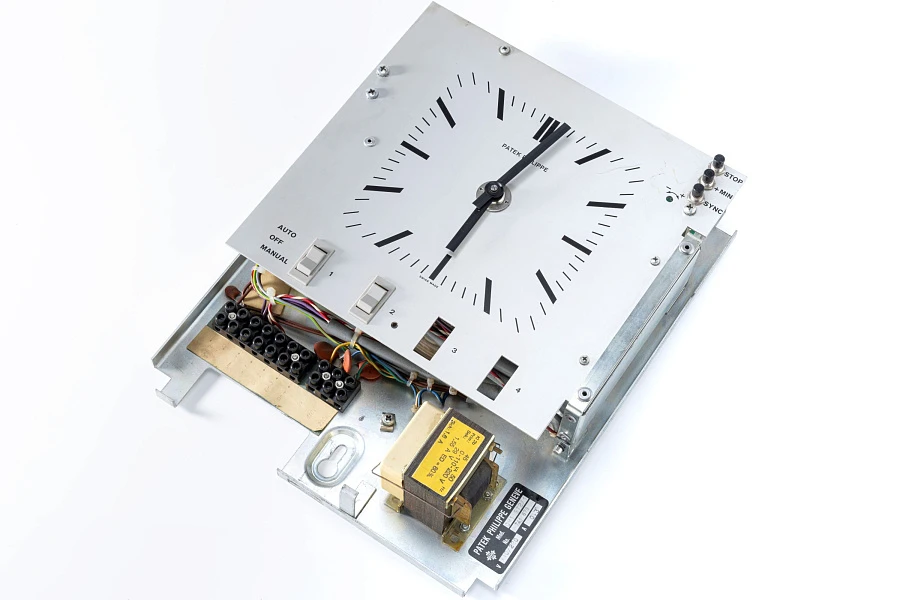 Vintage Quartz-M Wall Clock