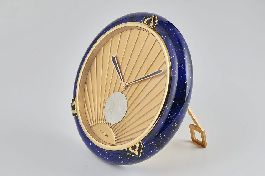 Pair of Quartz Table Clocks