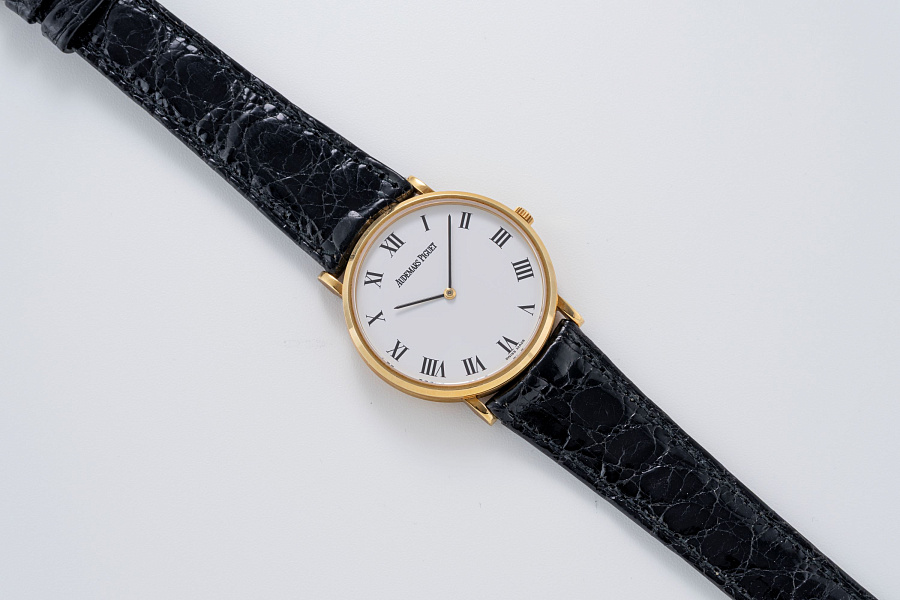 Ultra Thin Dress Watch Ref. 14787BA in 18k Yellow Gold