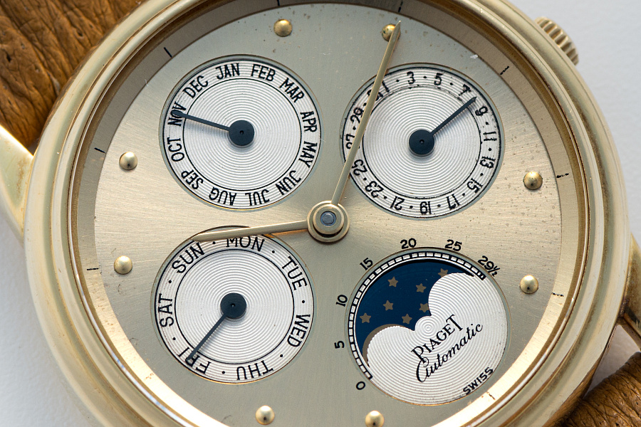 Automatic Triple Calendar Ref. 15958 in 18k Yellow Gold