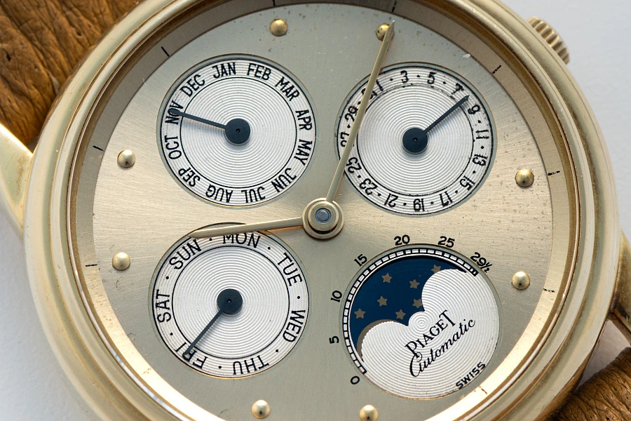 Automatic Triple Calendar Ref. 15958 in 18k Yellow Gold