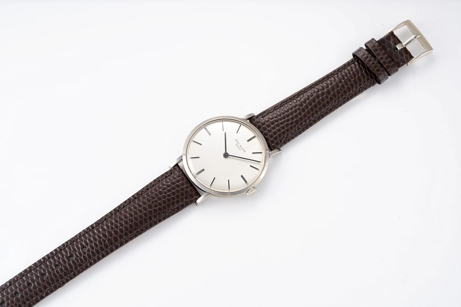 Calatrava Linen Dial Ref. 3538 in 18k White Gold