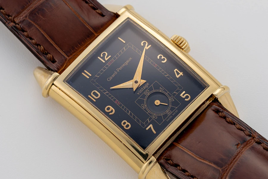 Vintage 1945 Ref. 2595 in 18k Yellow Gold