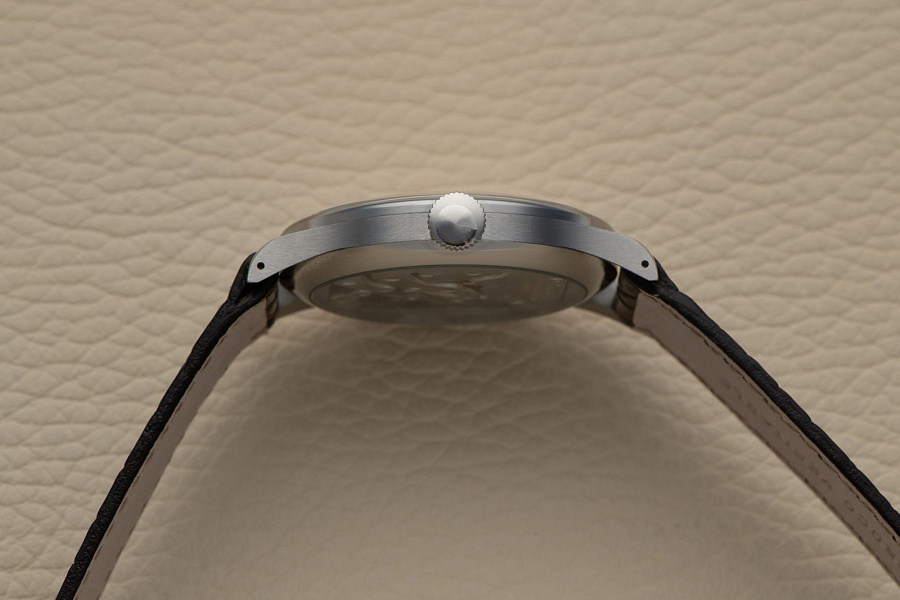 White dial