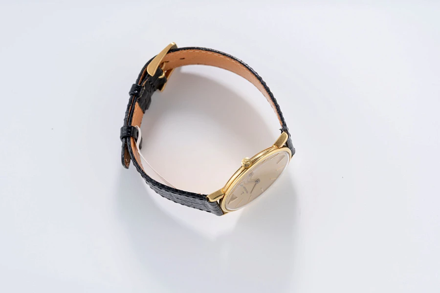 Ultra Thin Dress Watch Ref. 912421 in 18k Yellow Gold