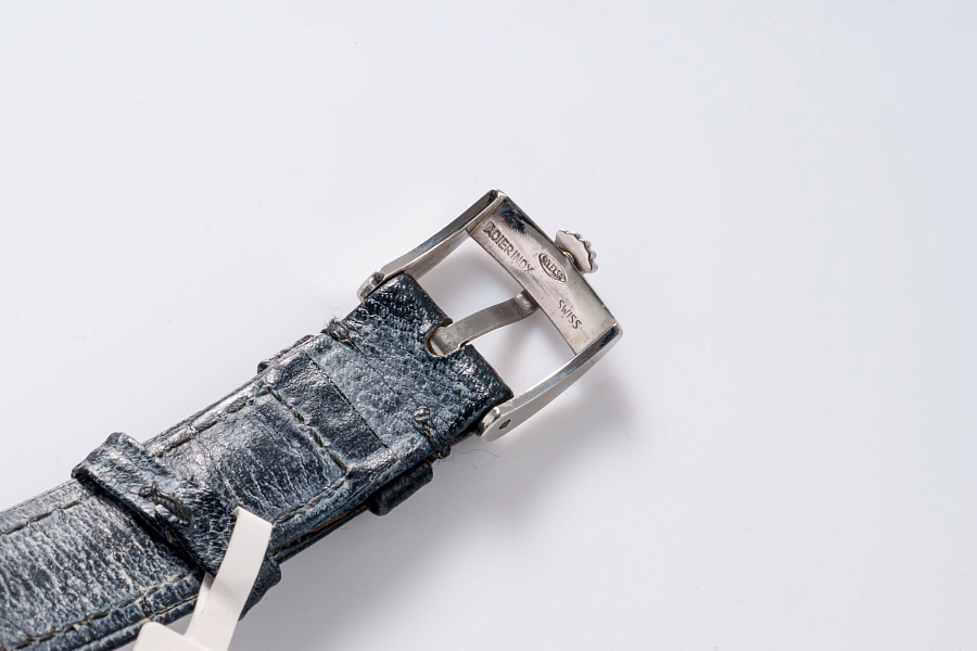 Bubble Back Ref. 2940 in Stainless Steel