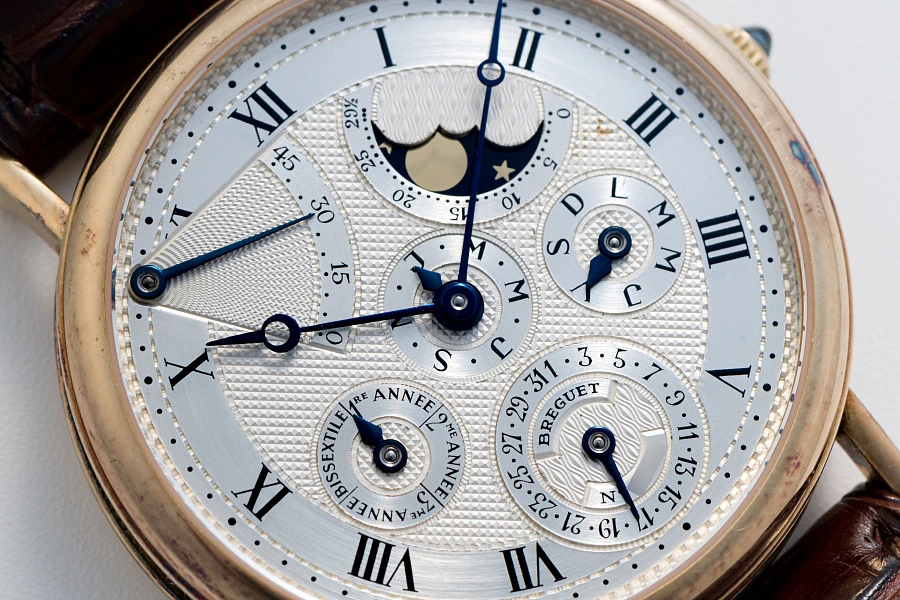 Perpetual Calendar Ref. 3310 in 18k Yellow Gold