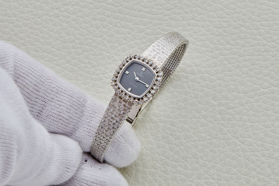 De Ville Ladies Dress Watch in 18k White Gold