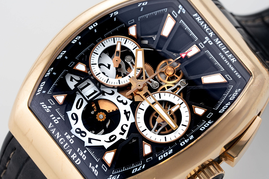 Vanguard Chronograph in 18k Rose Gold
