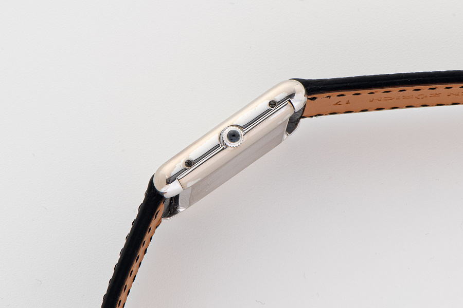 Tank Ref. 2057 in 18k White Gold