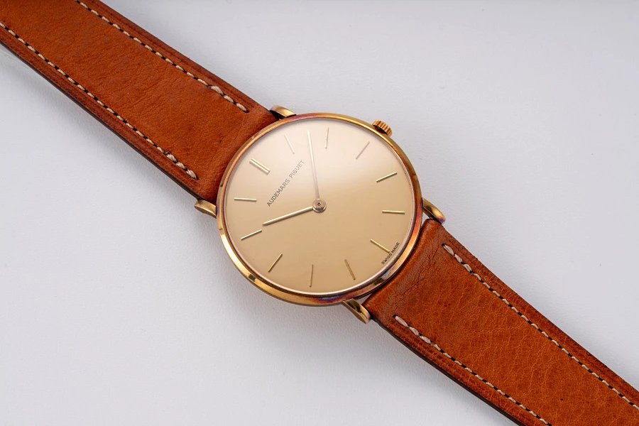 Ultra Thin Dress Watch Ref. 4539 in 18k Yellow Gold