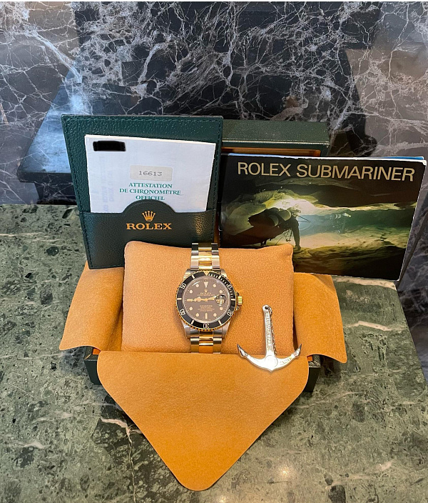 Submariner Date 16613 Steel & Gold