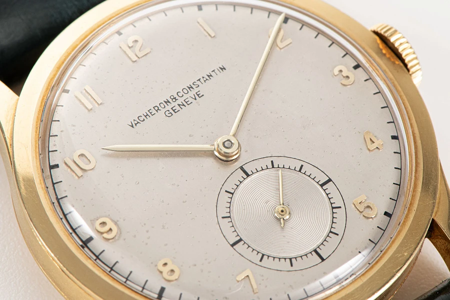 Calatrava-Style Watch in 18k Yellow Gold