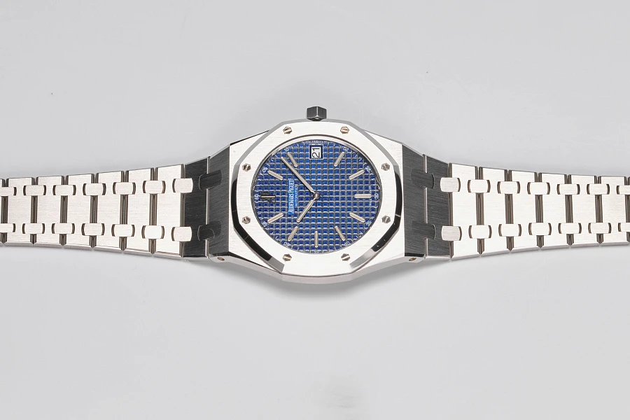 Royal Oak Ultra-Thin Electric Blue