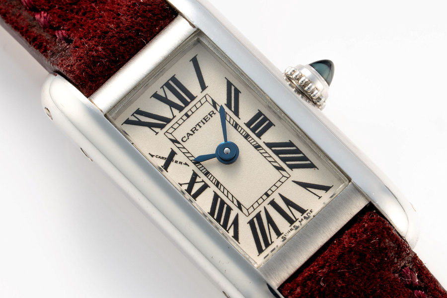 Tank Allongée Ref. 2680 in 18k White Gold
