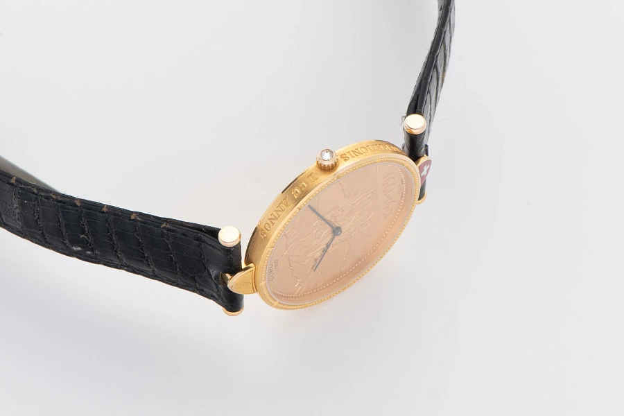 Helvetica Ref. 5564556 in 18k Yellow Gold