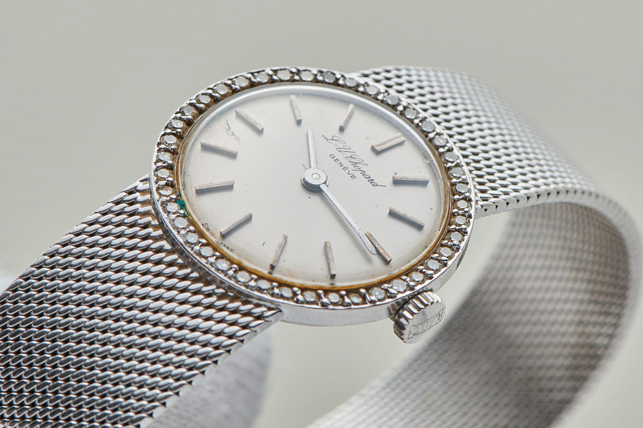 Ladies Watch in White Gold