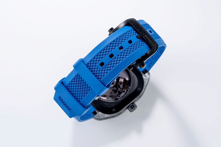 H08 Ref. SP1.746A in Forged Carbon