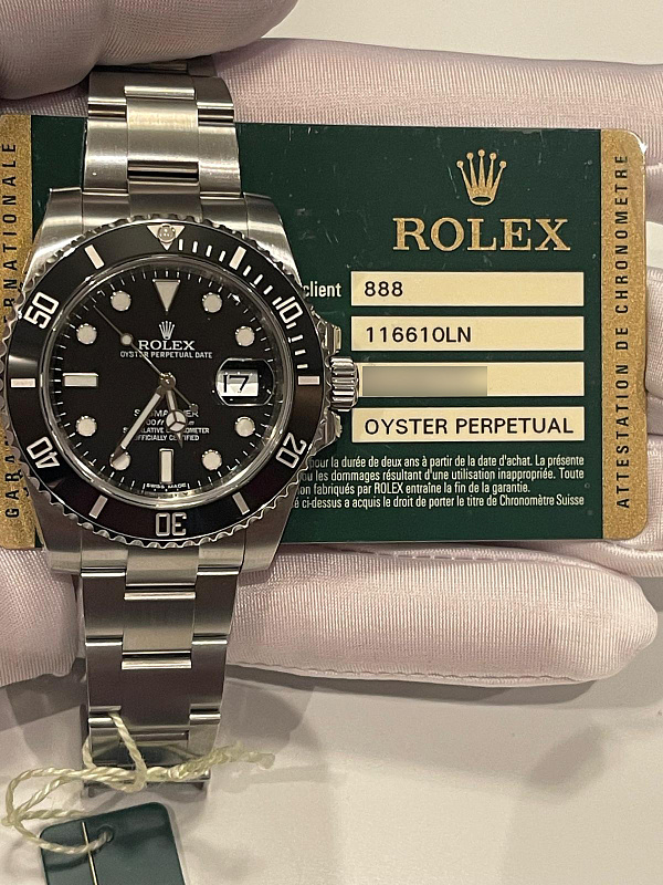 Submariner Date 116610LN