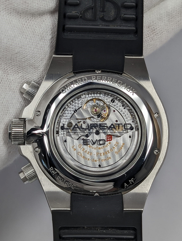 Laureato Evo3 Chronograph