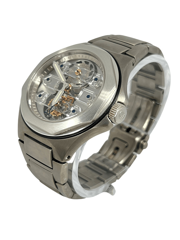Laureato EVO3 Tourbillon Sous 3 Ponts Saphir