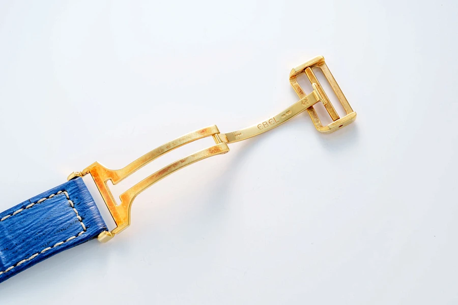 Voyager World Time Ref. 8124913 in 18k Yellow Gold