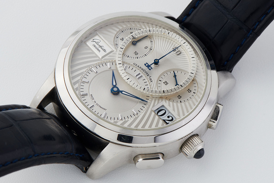 Panodate Ref 95-01-03-03-04 in Platinum