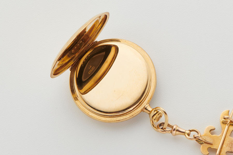18K YG engine turned dial with blued breguet hands