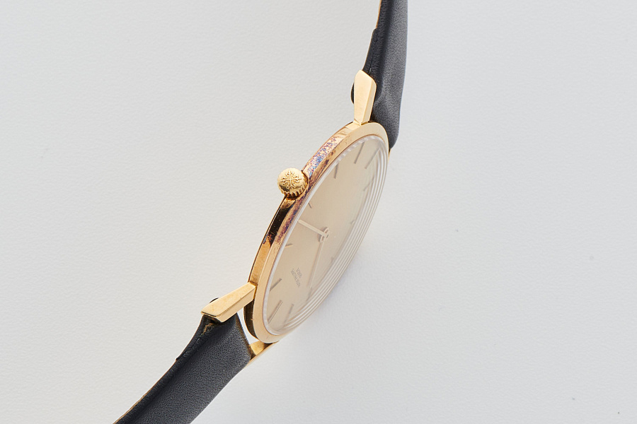 Dress Watch in 18k Yellow Gold