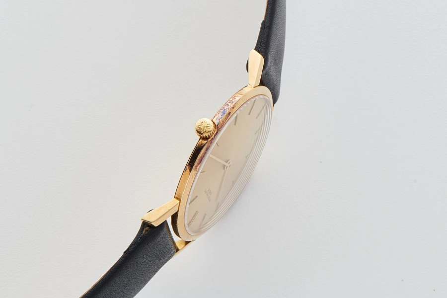 Dress Watch in 18k Yellow Gold