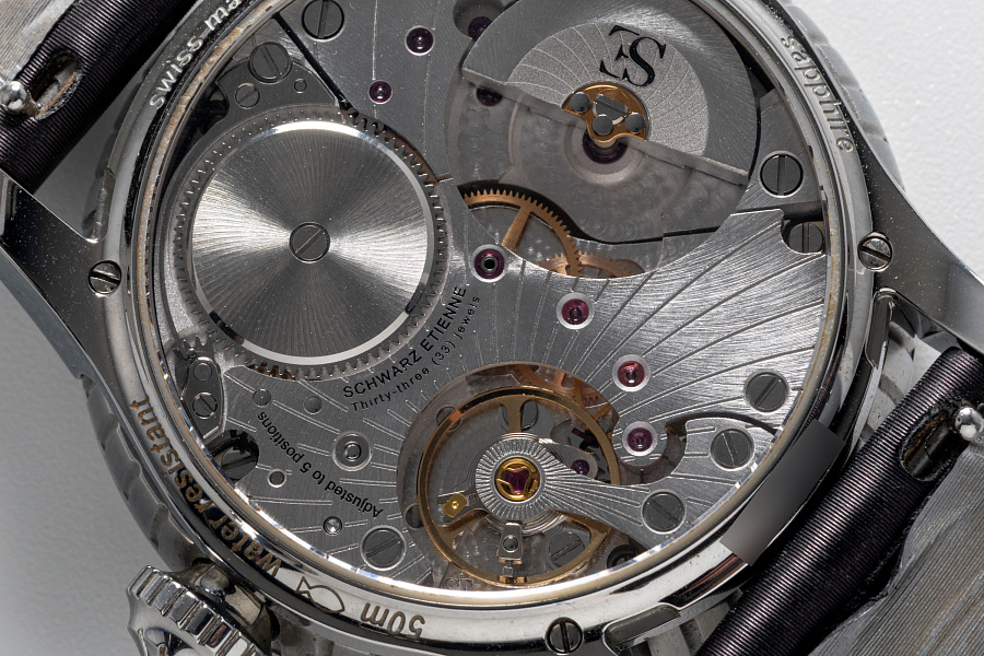 Salmon Dial Watch in Stainless Steel