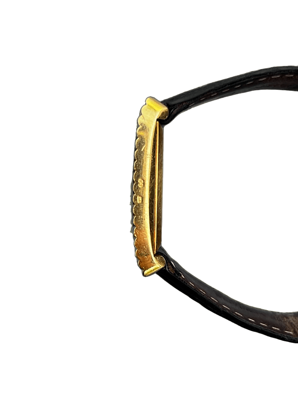 Vintage Rectangle 3633 in 18k Yellow Gold with Onyx Dial