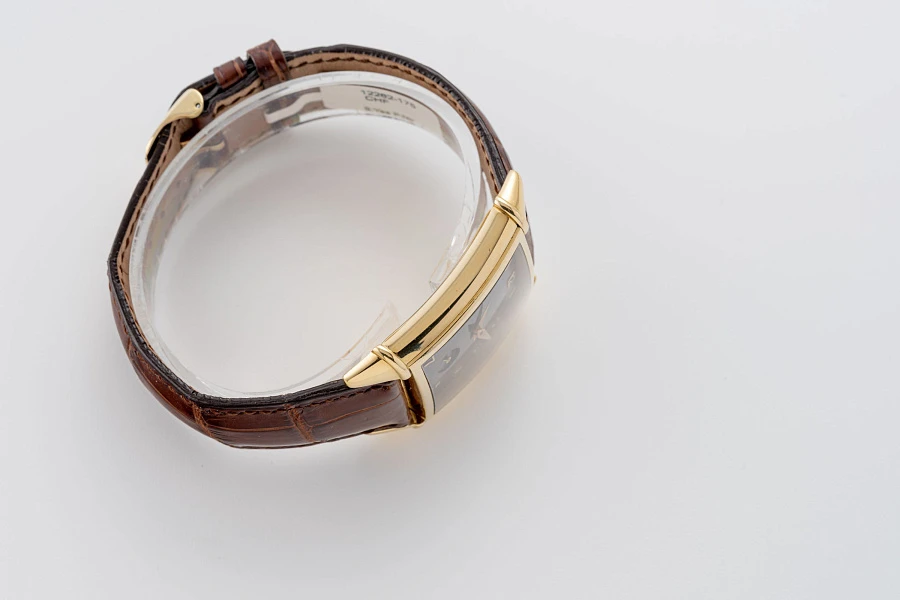 Vintage 1945 Ref. 2595 in 18k Yellow Gold