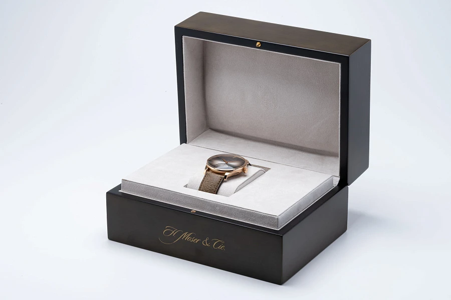 Venturer Ref. 2327-0408 in 18k Rose Gold