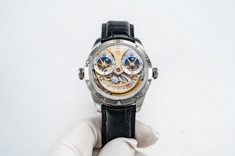 “Joker Golden Mask”, Regular Model from the 2025 Collection. New