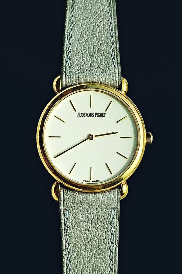 Classic in 18k Yellow Gold