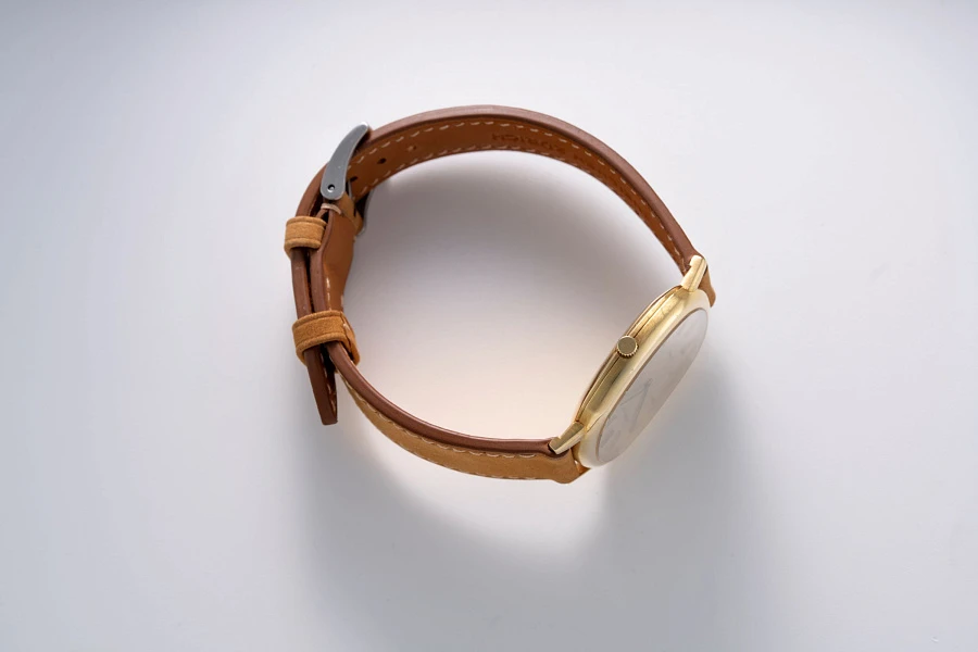 Automatic Angular Ellipse in 18k Yellow Gold