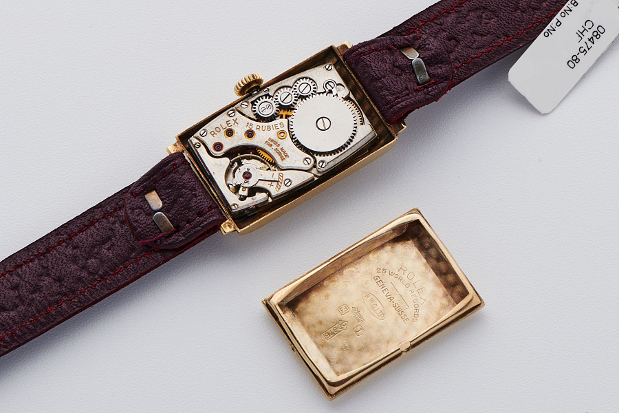 1920s Rectangular Watch Ref. 1880 in 9K Yellow Gold