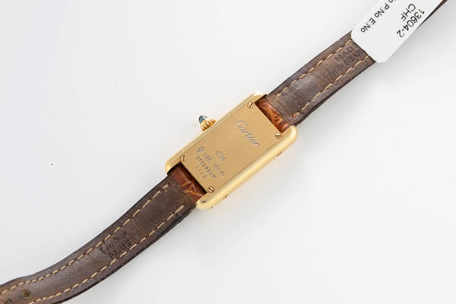 Tank Allongé Ref. 2443 in 18k Gelbgold