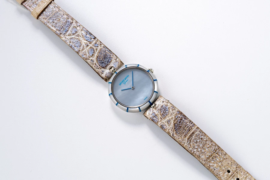 Piece Unique Abalone Ref. G2727 in 18k White Gold