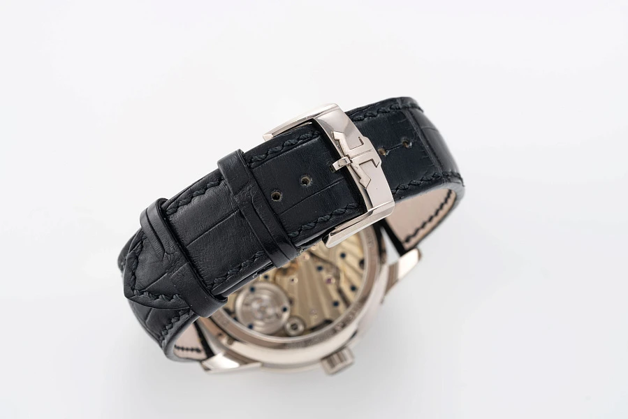 Duomètre à Quantième Lunaire Ref. Q6043570 in 18k White Gold