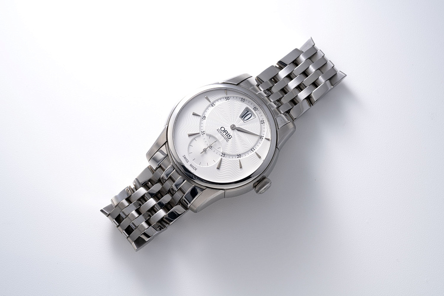 Artelier Jumping Hour in Stainless Steel