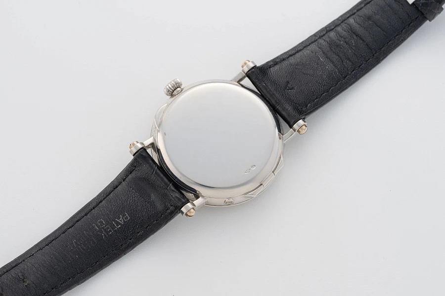 Calatrava Ref. 5015P in Platinum