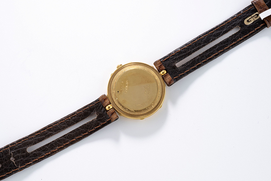 Classic Quartz Ref. G2704.7 in 18k Yellow Gold