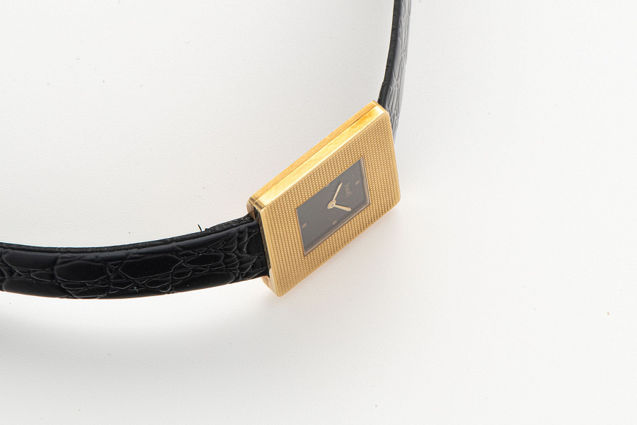 Clous de Paris Ref. 99014 in 18k Yellow Gold