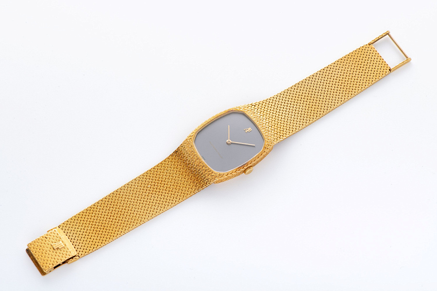 Dress Watch Ref. 674 in 18k Yellow Gold with Pink Patina